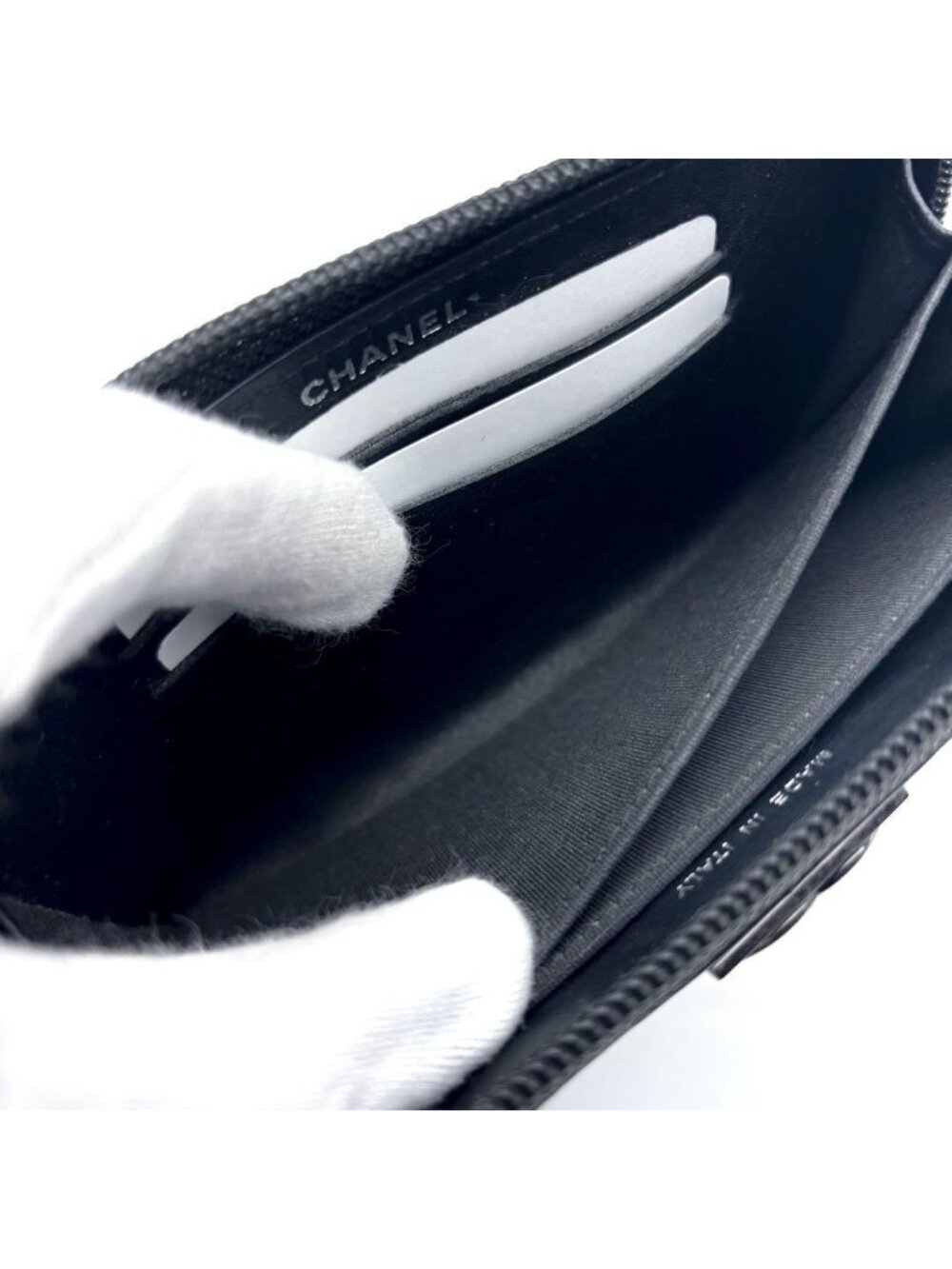 Chanel Wallet Boy Round - Picture 5 of 14